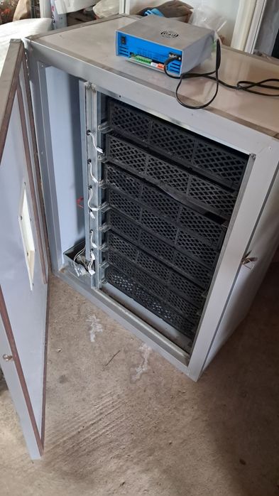 Incubator oua 500buc