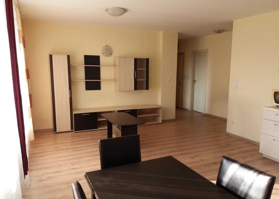 Тристаен ап. под наем в кв. Студентски град