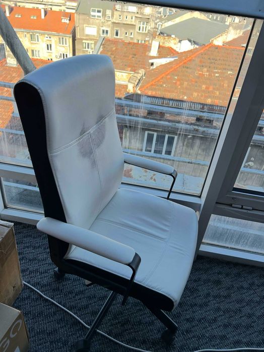 Офис стол IKEA - само 50 лева