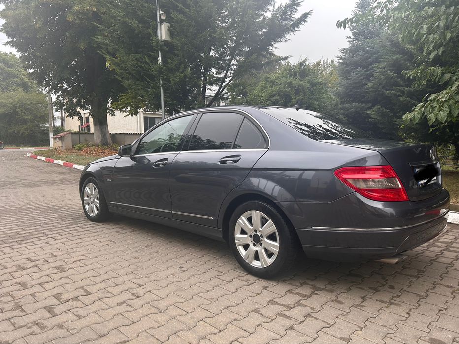 Mercedes C class - 2011 Avantgarde , Blueefficency