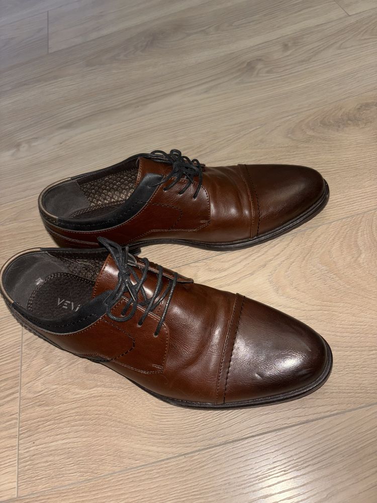 Официални мъжки обувки