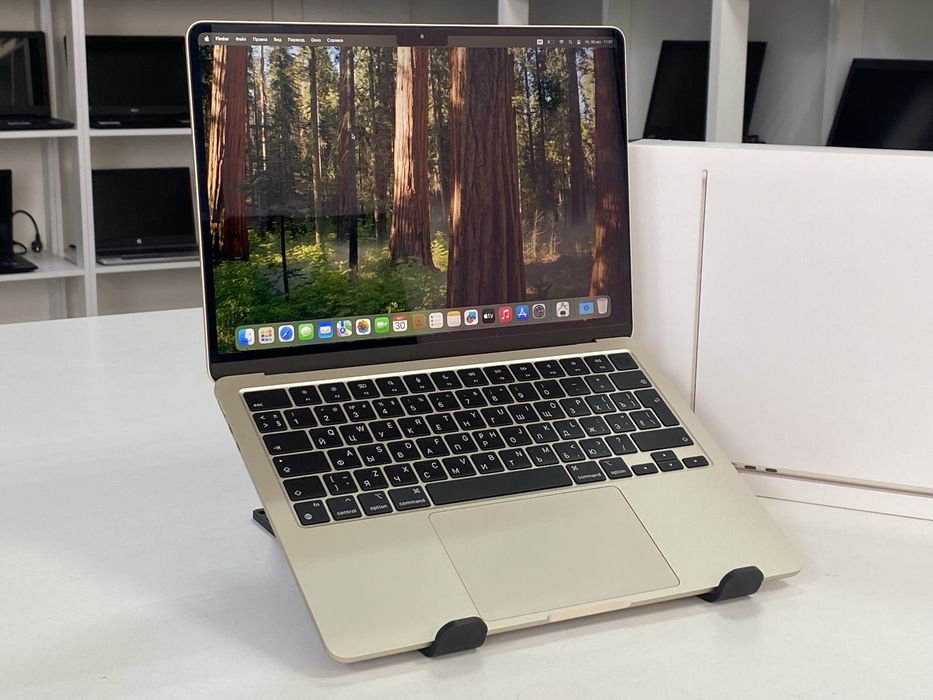 Стильный ноутбук MacBook Air 13 2022  -  13.6 2K/Apple M2/16GB/256GB