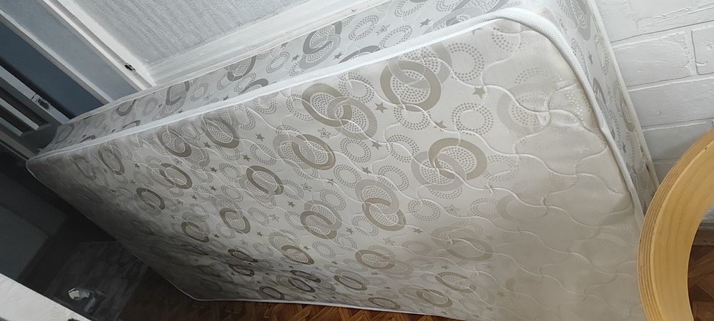 Продам ортопедический матрас, немного прогнулся с одной стороны