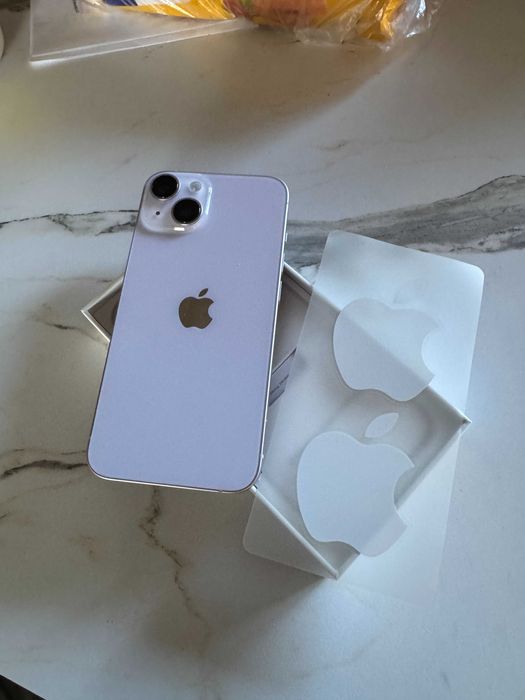 Продавам IPhone 14