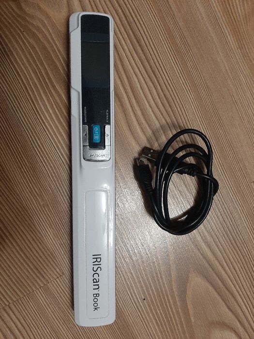 Scaner portabil Iriscan book 3