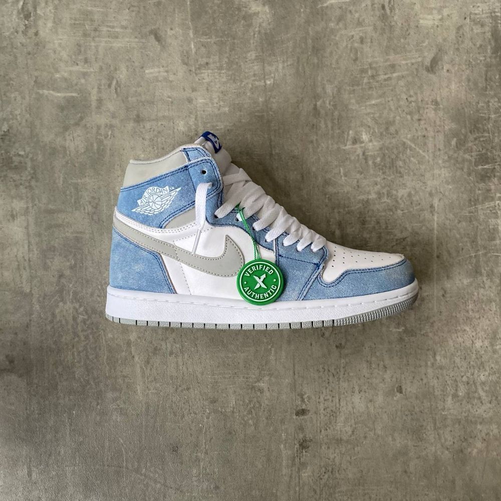 Намаление Air Jordan 1 High Retro OG 'Hyper Royal'