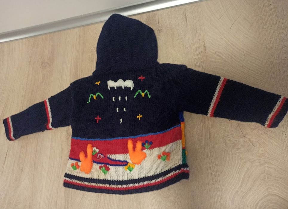 Pulover bebe 6-9 luni. Impecabila