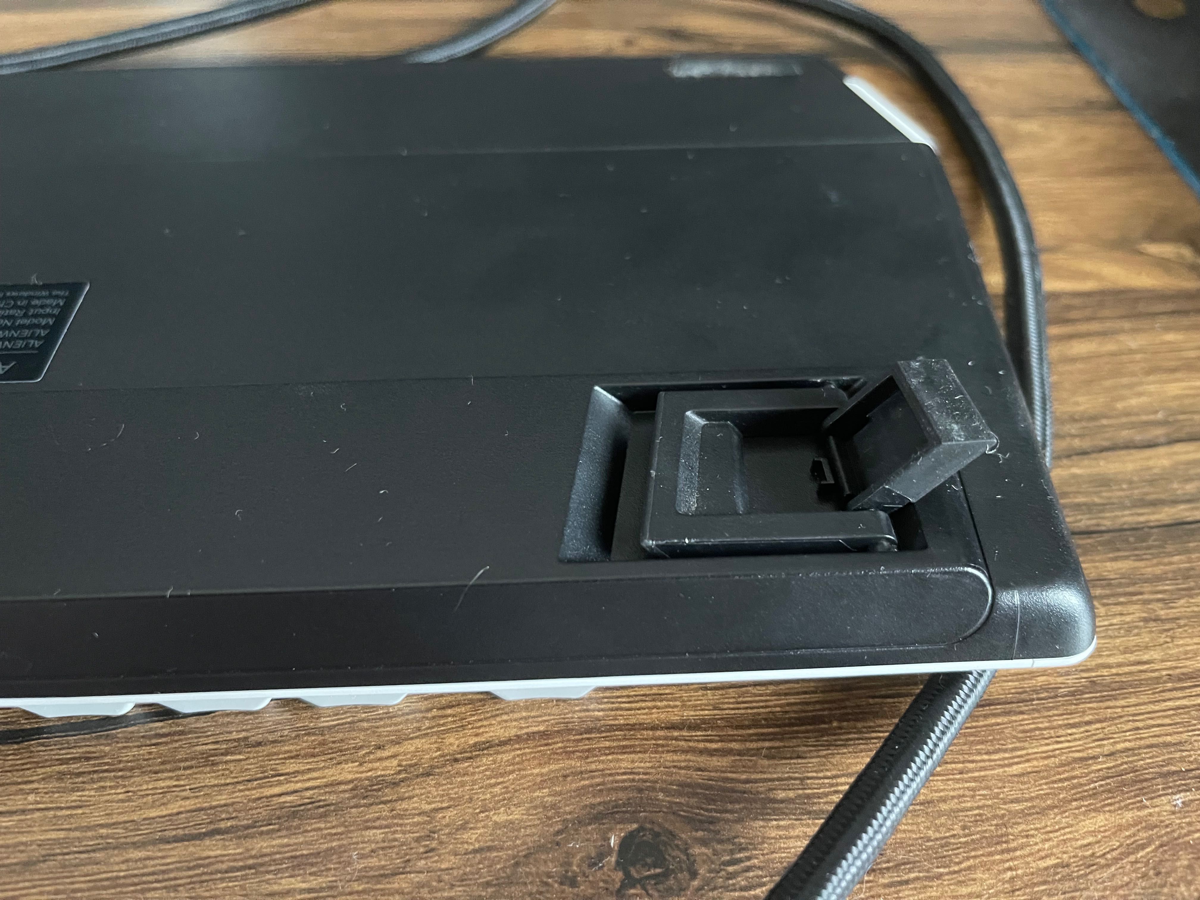 Супер лека и бърза геймърска Клавиатура Alienware AW510K Lunar Light