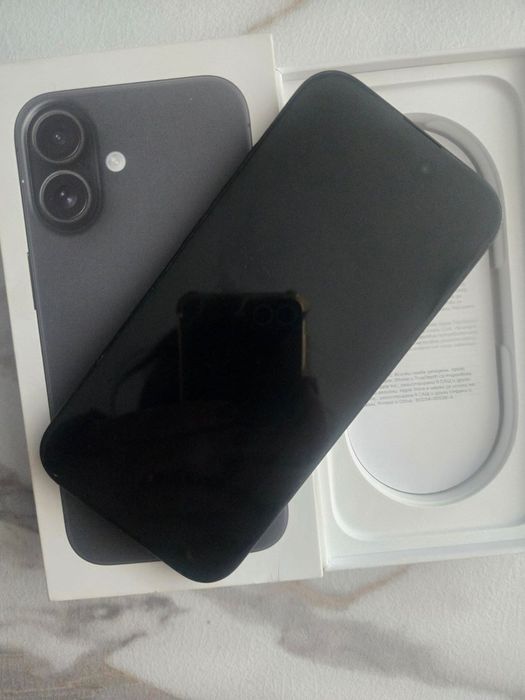 iPhone 16 256GB с кутия и зарядно