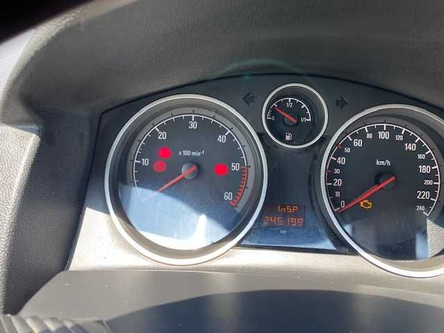 Vând autoturism OPEL ASTRA  H