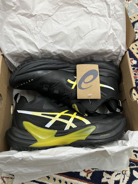 Волейбольные кроссовки игровые