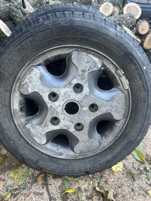 Vand cauciucuri de iarna