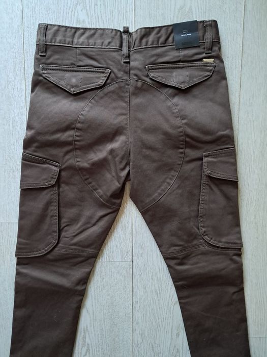 Dsquared - мъжки панталон .Намален от 104 на 54 лв