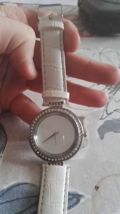 Часовници мъжки, дамски 4бр.