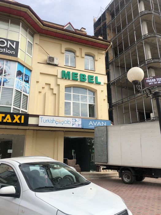 Чорсу недолеко ресторан Версаль сдается в аренду нежилое помещение 700