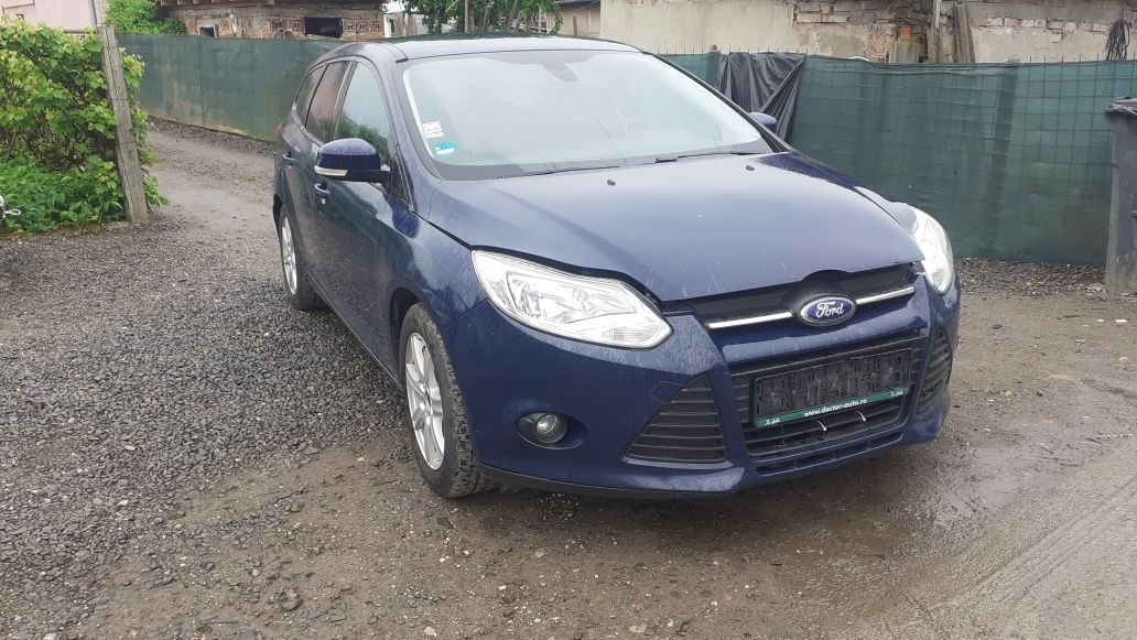 Dezmembrez Piese Ford Focus3 din 2011