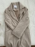 Bershka бежово палто – размер XS, ново