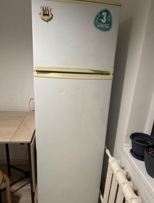 Холодильник двухкамерный