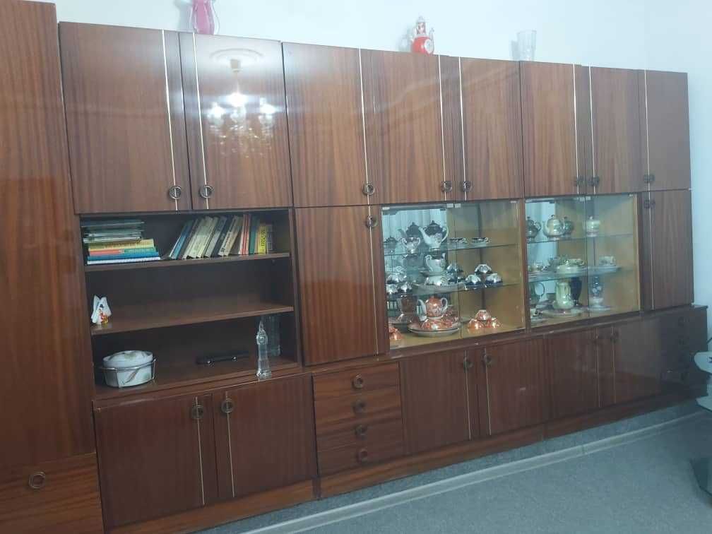 Продам Мебельную стенку