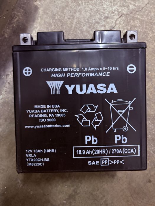 Baterie de pornire YUASA 12v / 18 Ah