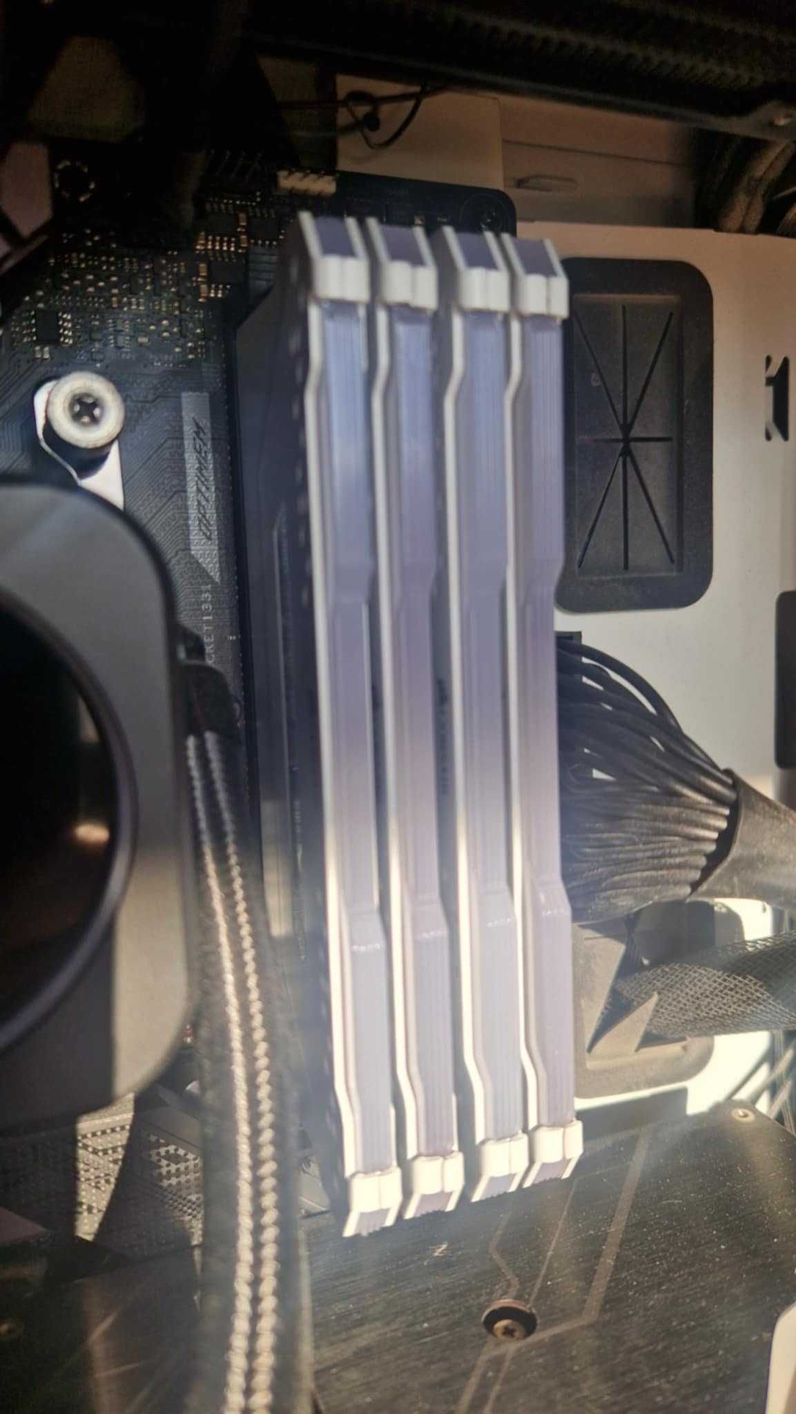 Asus ROG RTX 2080 OC  Corsair PRO 4x8 gb 3200mh/Ryzen 5 5600x и Дъно