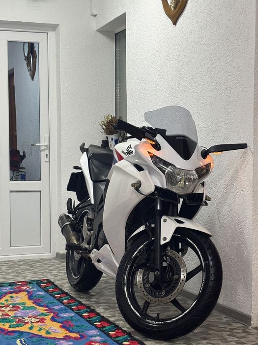 Honda CBR125r A1