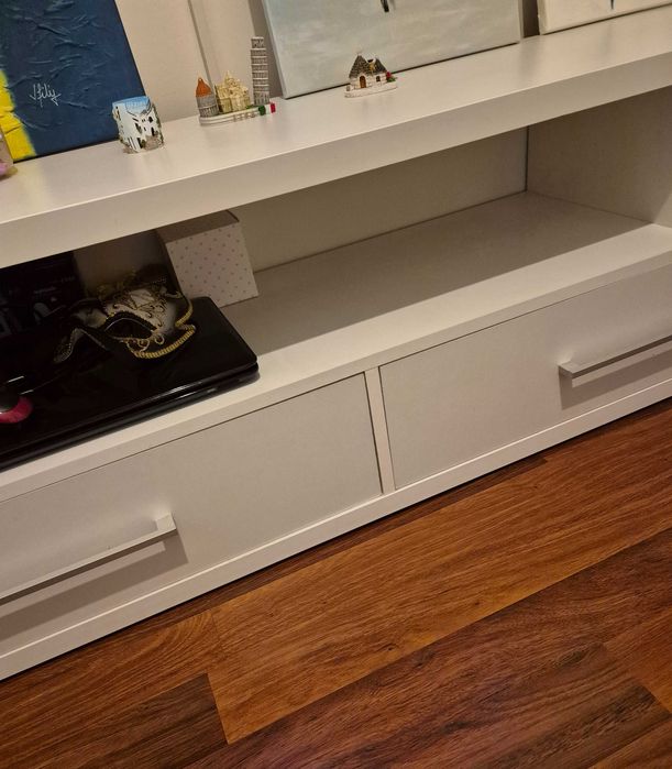Comodă alba dreptunghiulara din pal