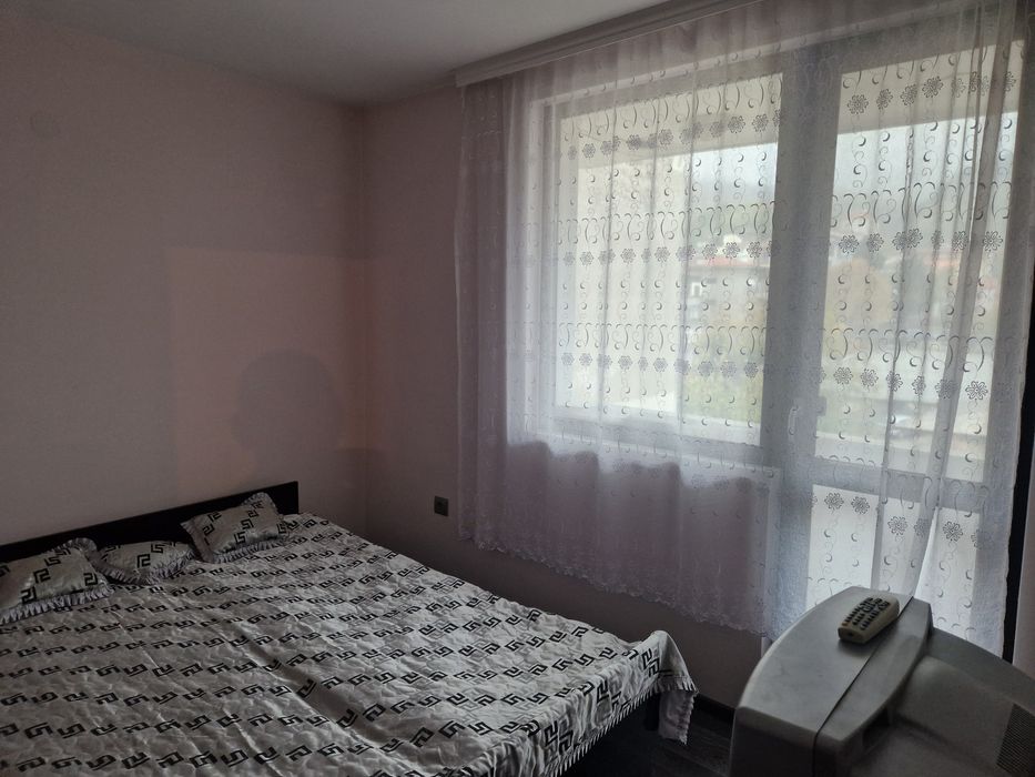 Продава се Тристаен апартамент в Пловдив, Коматево - 90 кв.м за 1077 €/кв.м - Снимка #2