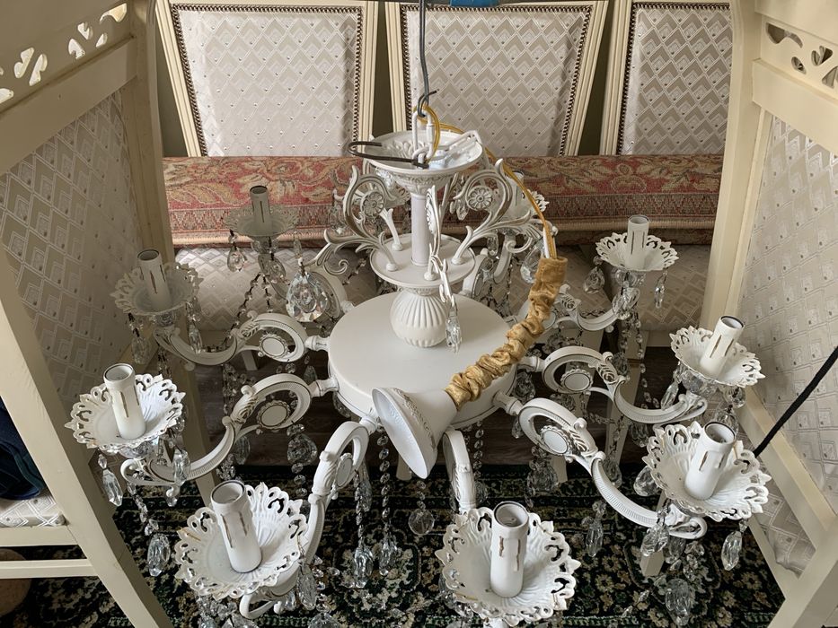 Продаётся люстра