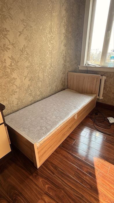 Бир кишили кроват