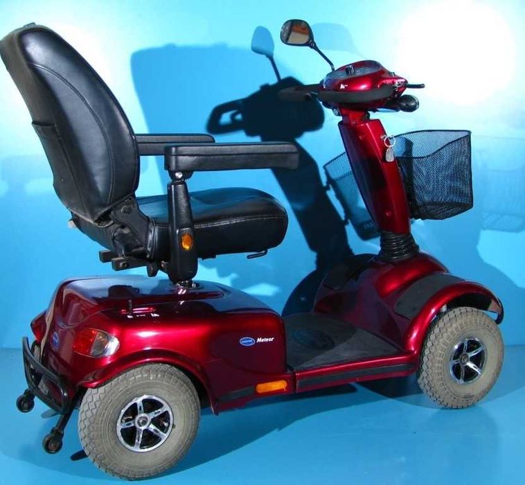 Scuter electric batrani/handicap Invacare Meteor - 15 km/h