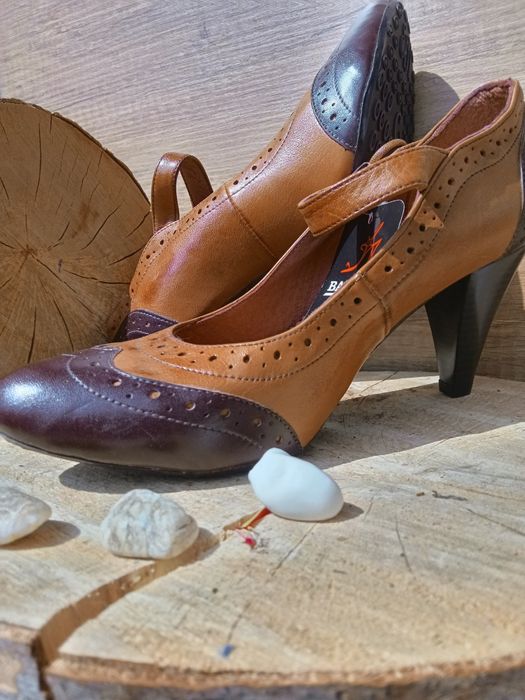 Изисканост към облеклото Ви с елегантни обувки от естествена кожа