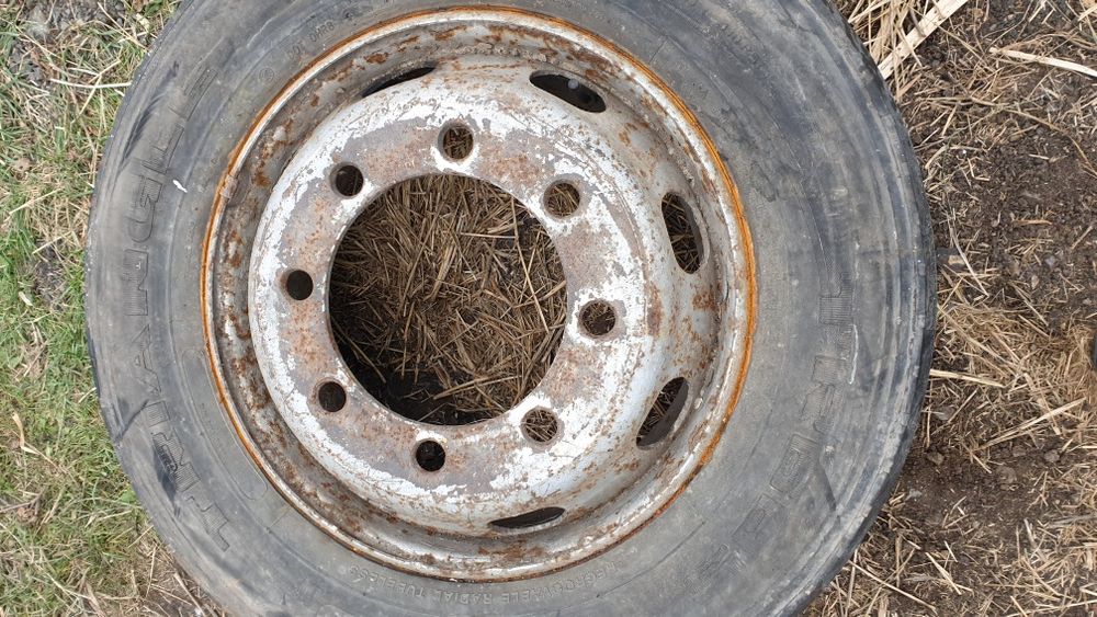 Джанта с гума 245 70 19.5 триангал