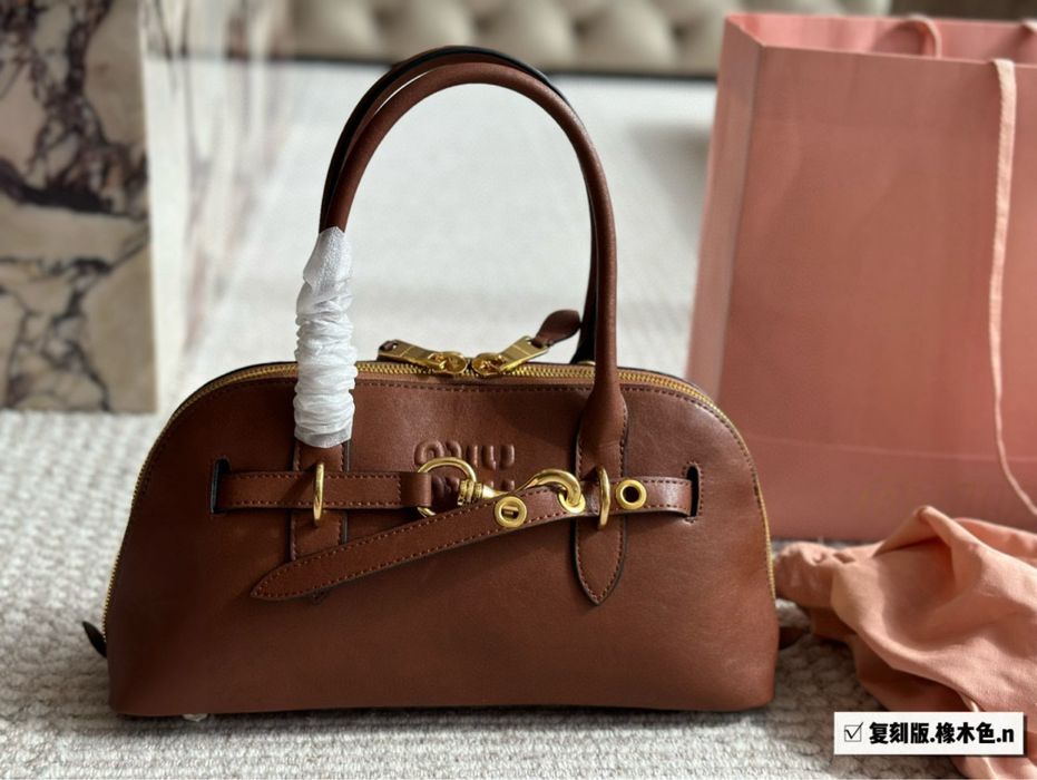 Geanta Miu Miu piele