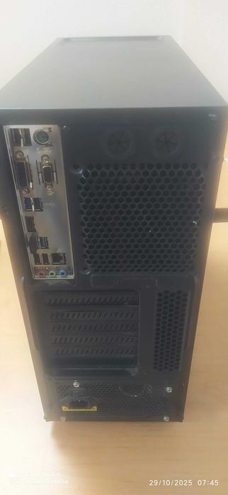 Настолен компютър 8 GB RAM, SSD 256 GB Samsung SATA M.2