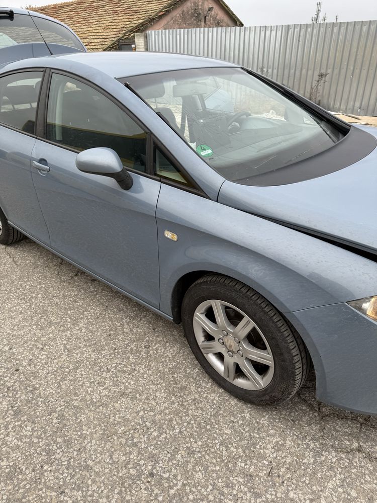 На части Seat Leon 1.6i 2007г bse, Хечбек