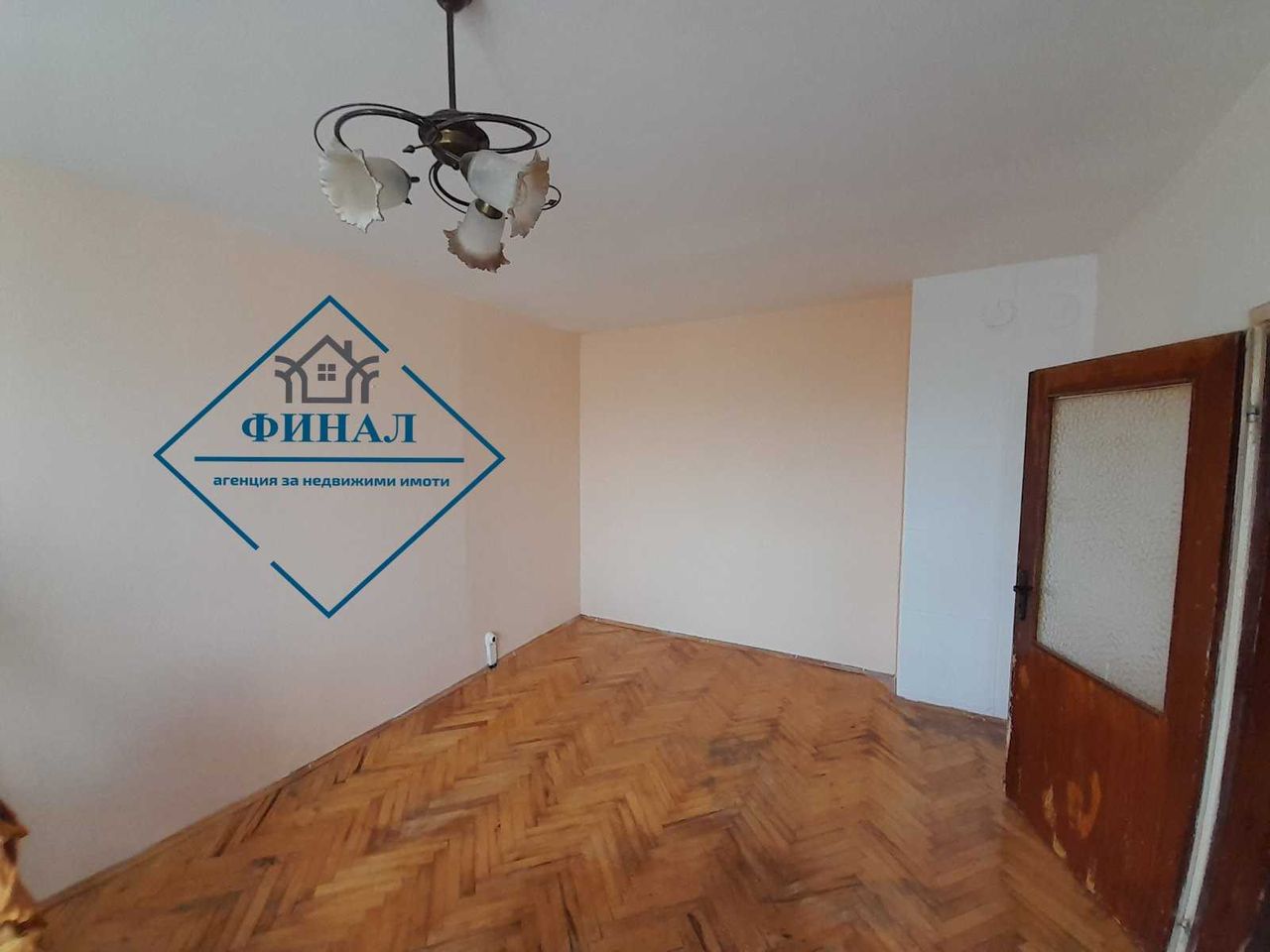 Продава се Тристаен апартамент в Шумен, Добруджански - 78 кв.м за 1079 €/кв.м - Снимка #1