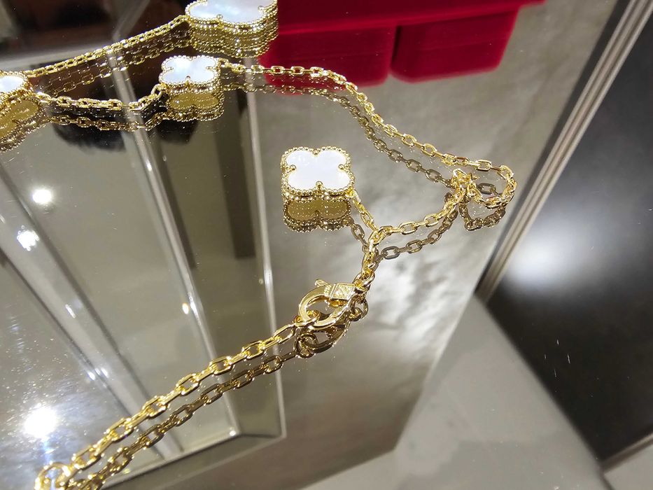 Van Cleef & Arpels VCA Gold 6 Magic Mother Pearl Alhambra Дамско Колие