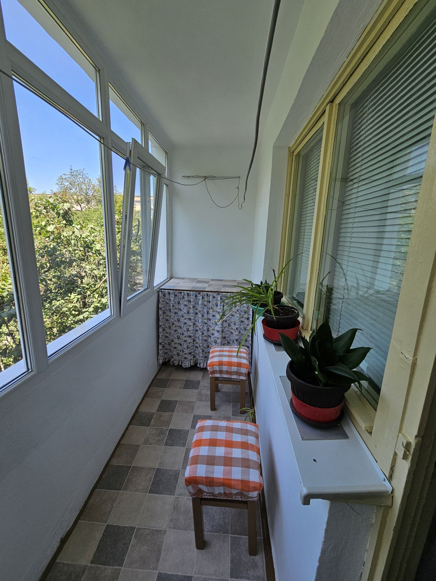 Apartament 2 camere, renovat, mobilat, complet utilat. Brazda Lui Nova