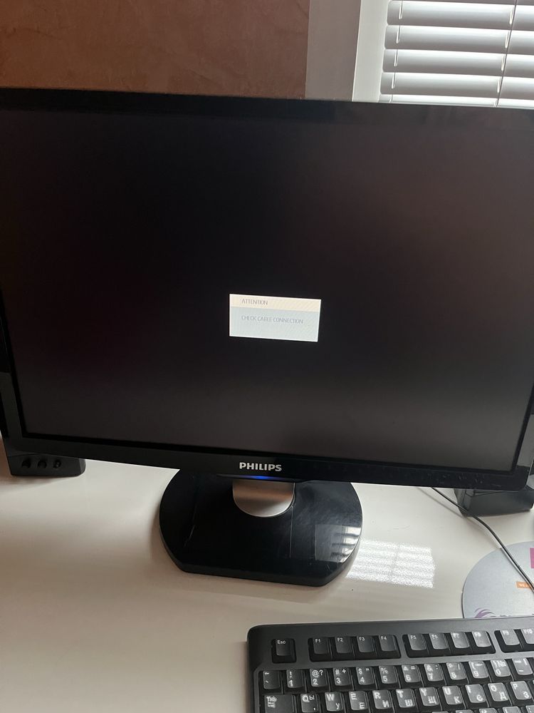 Монитор philips monitor