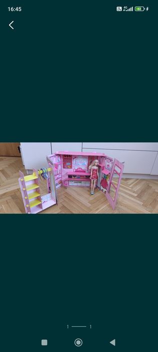 Jucării Barbie  in stare foarte bună