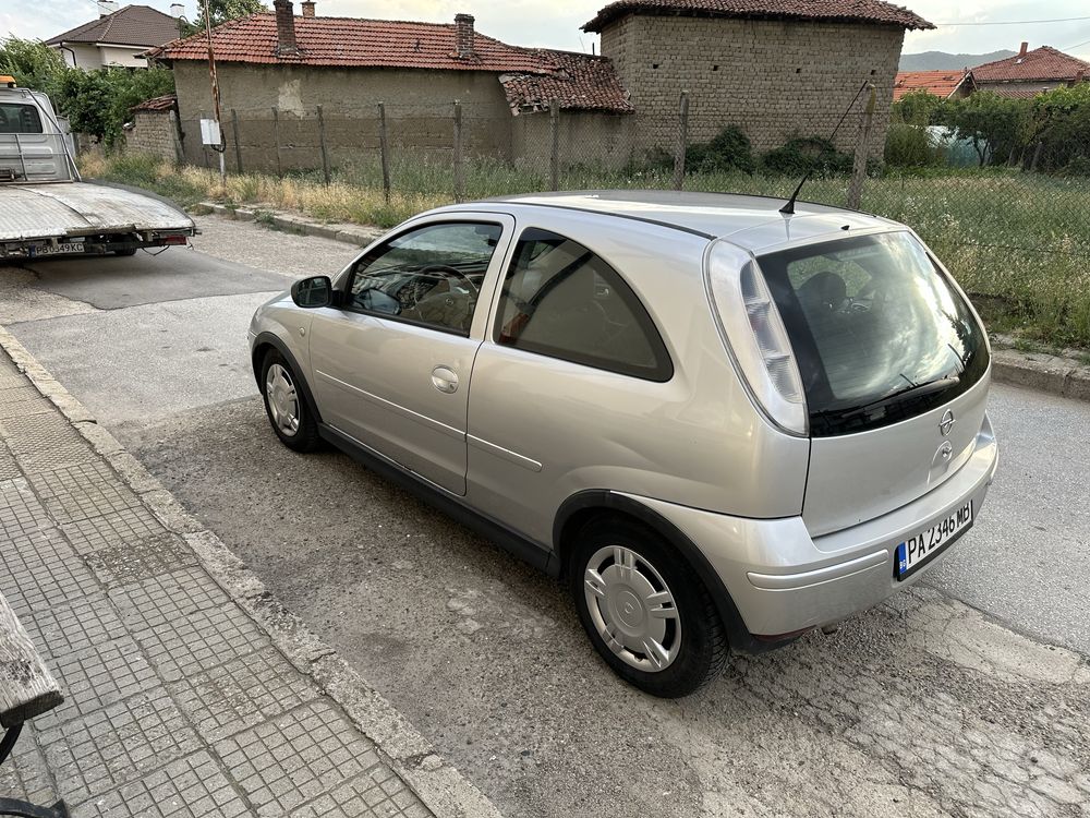 Opel Corsa C 2005 Година