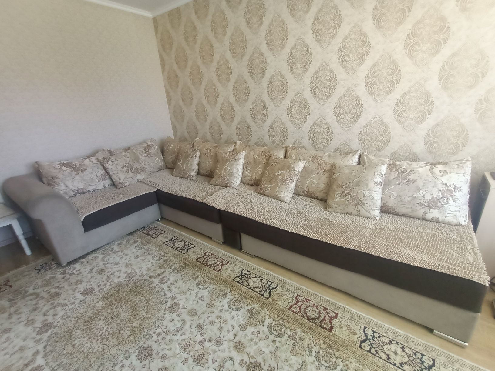 Диван 321 в хорошем состоянии