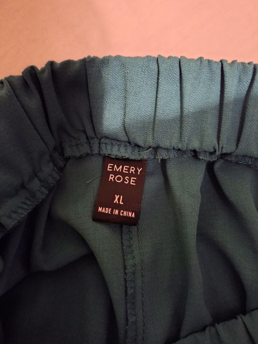 Зелени къси панталони