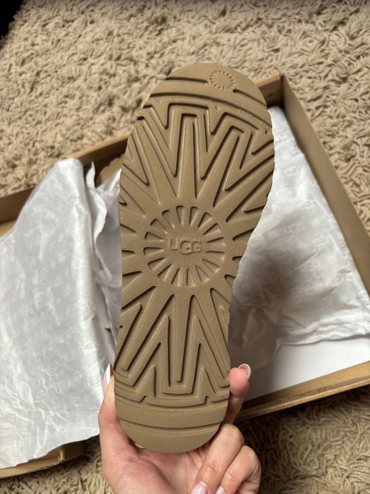 Ботуши UGG