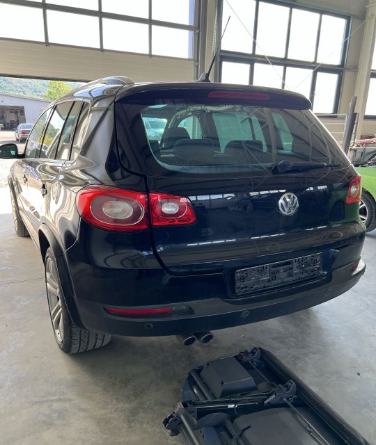 Broasca usa spate stanga 5N0839015A Volkswagen VW Tiguan prima genera