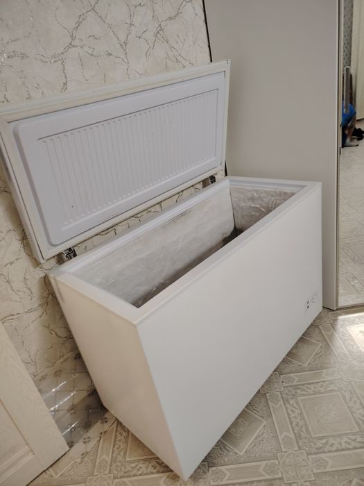 Продается морозильник в отличном состоянии в Пришахтинскте