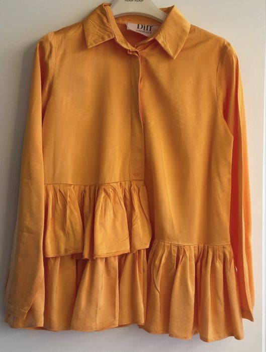 Bluza cu volane