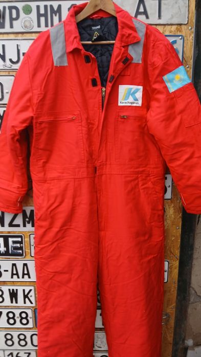 Продам зимний комбез, без капюшона.