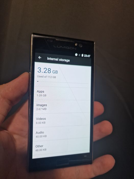 Lumigon T3 – Telefon rar, cu Night Vision, carcasă din oțel